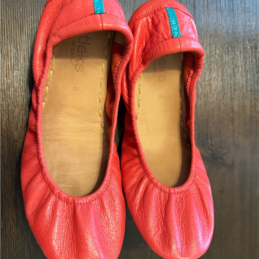 Poppy Tieks *Special Edition* Size 8